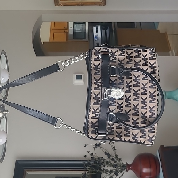 Handbags - Michael Kors MK Logo Hamilton Vintaged Satchel